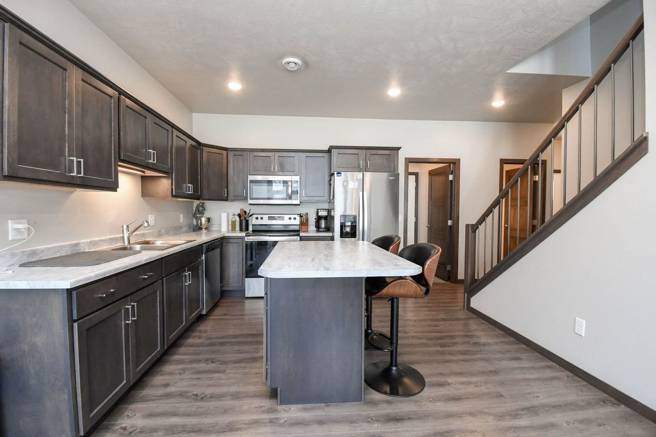 6120 S Alki Pl - Photo 5 of 43