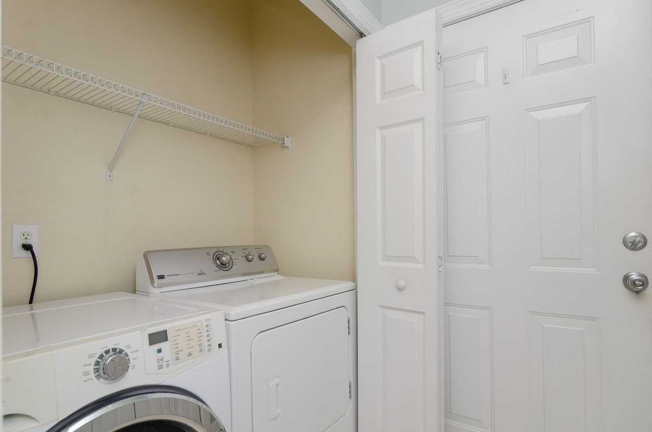 204 Hilliard Ct - Photo 7 of 32