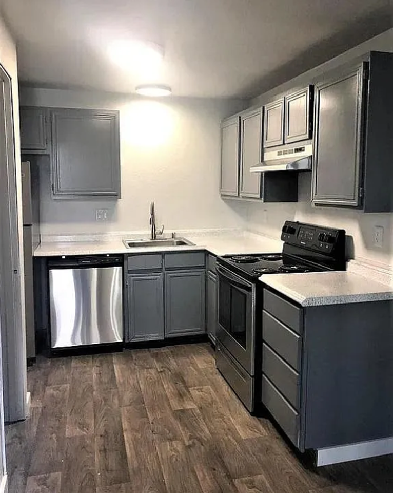 Chastain Apartments - Photo 3 of 38