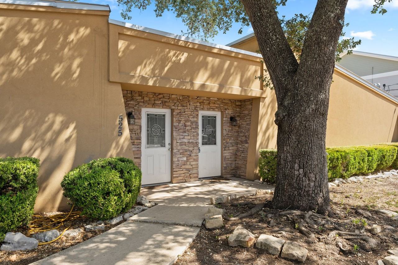 525 West Hutchison Street #B - Photo 3 of 26