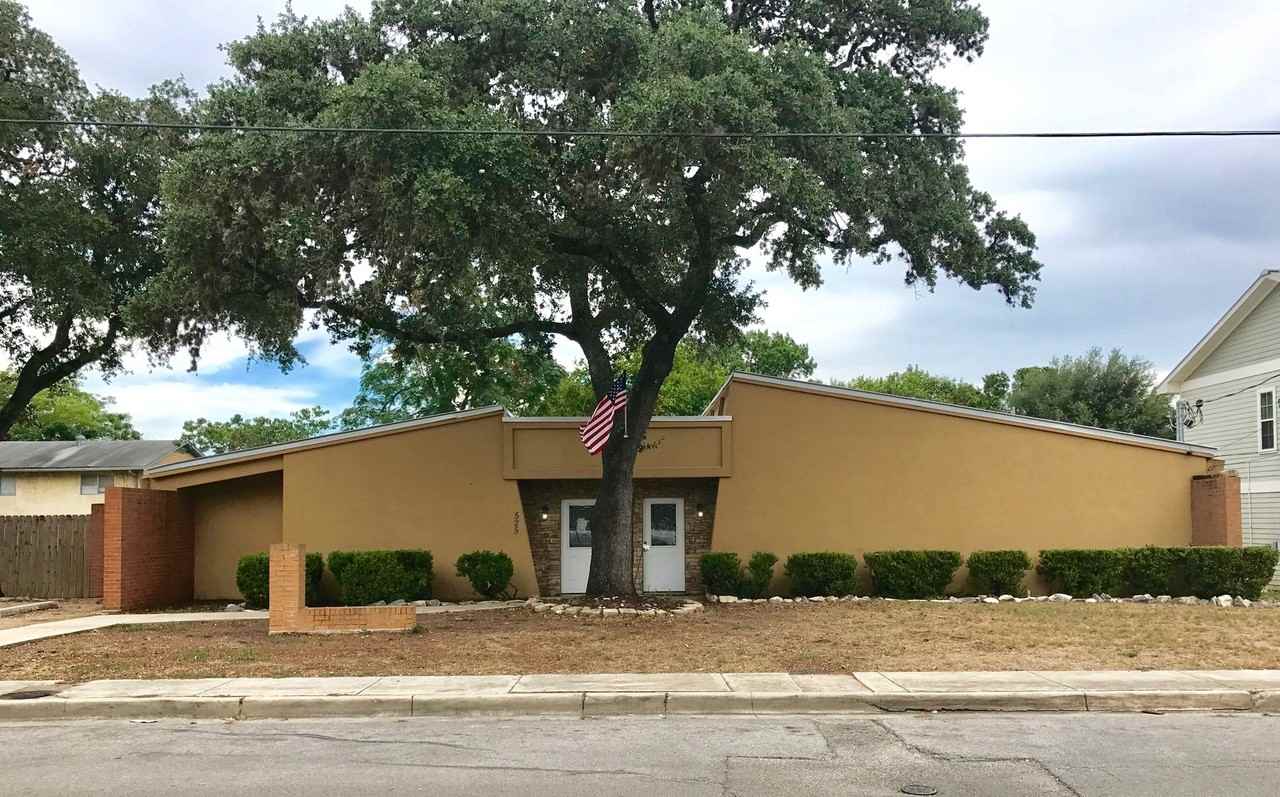 525 West Hutchison Street #B - Photo 4 of 26