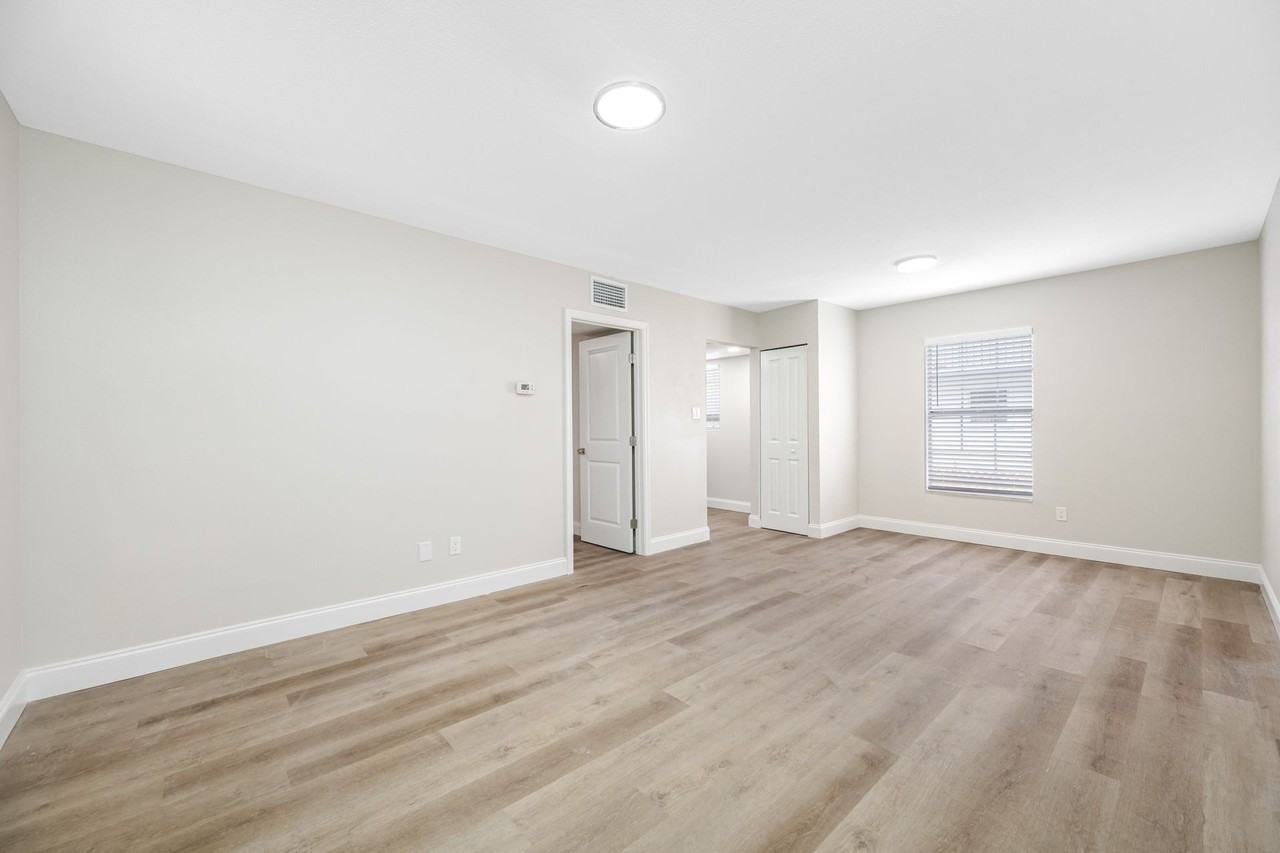 Fully Renovated 1 & 2BR Units in Prime Davis Islands Location – 211 Danube - Photo 4 of 13
