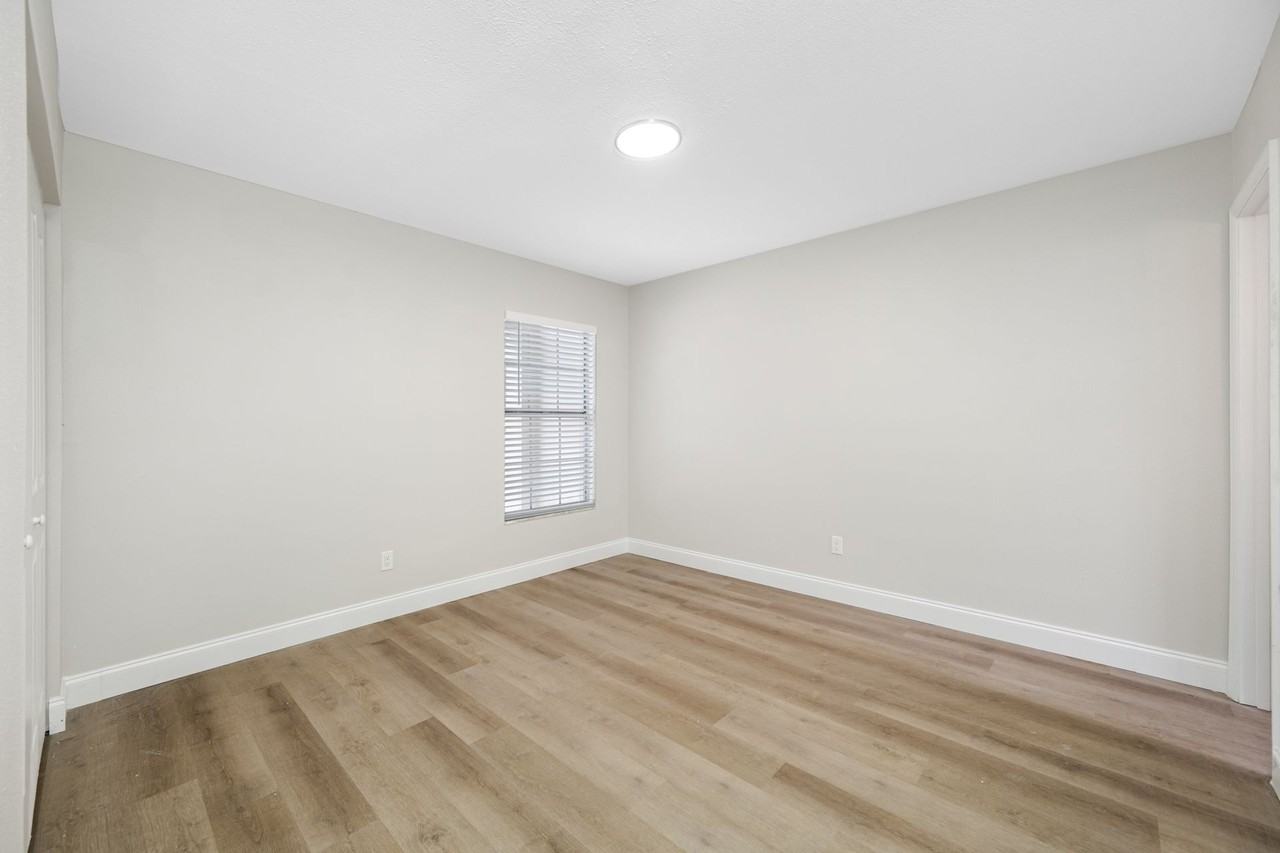 Fully Renovated 1 & 2BR Units in Prime Davis Islands Location – 211 Danube - Photo 7 of 13
