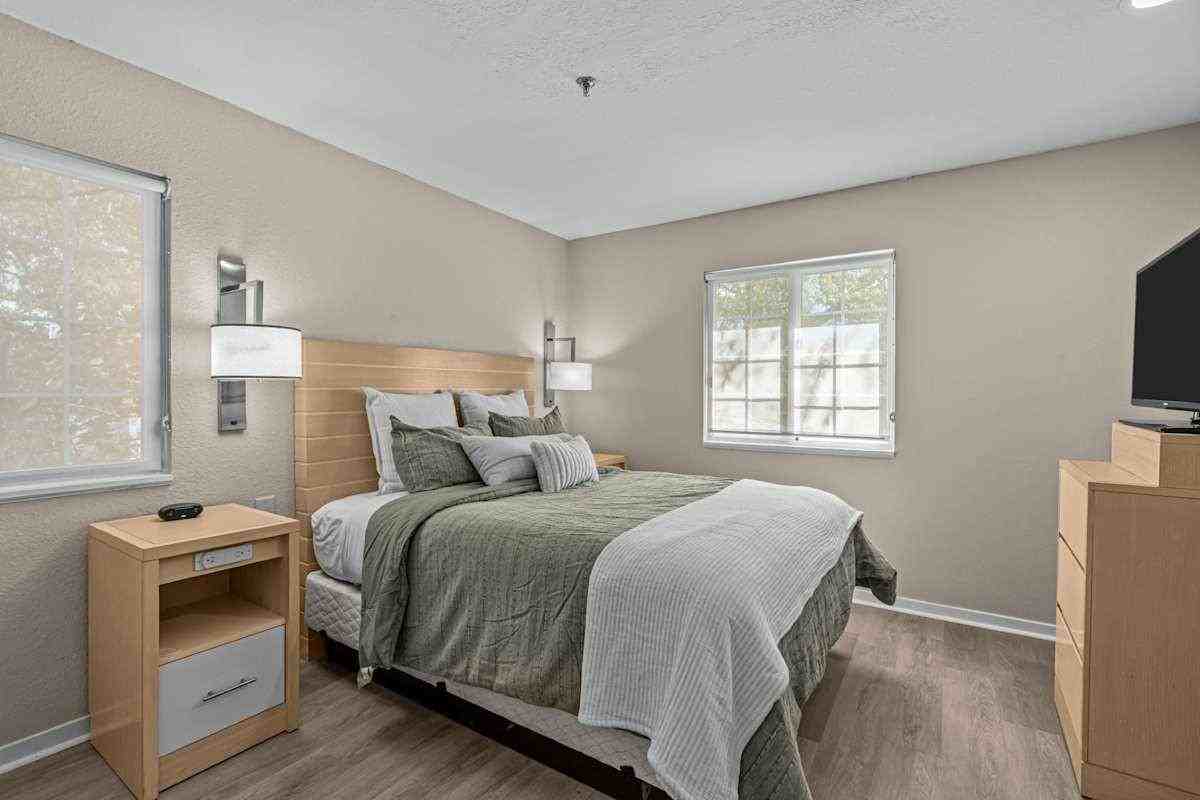 760 Mount Vernon Hwy Ne - Photo 4 of 10