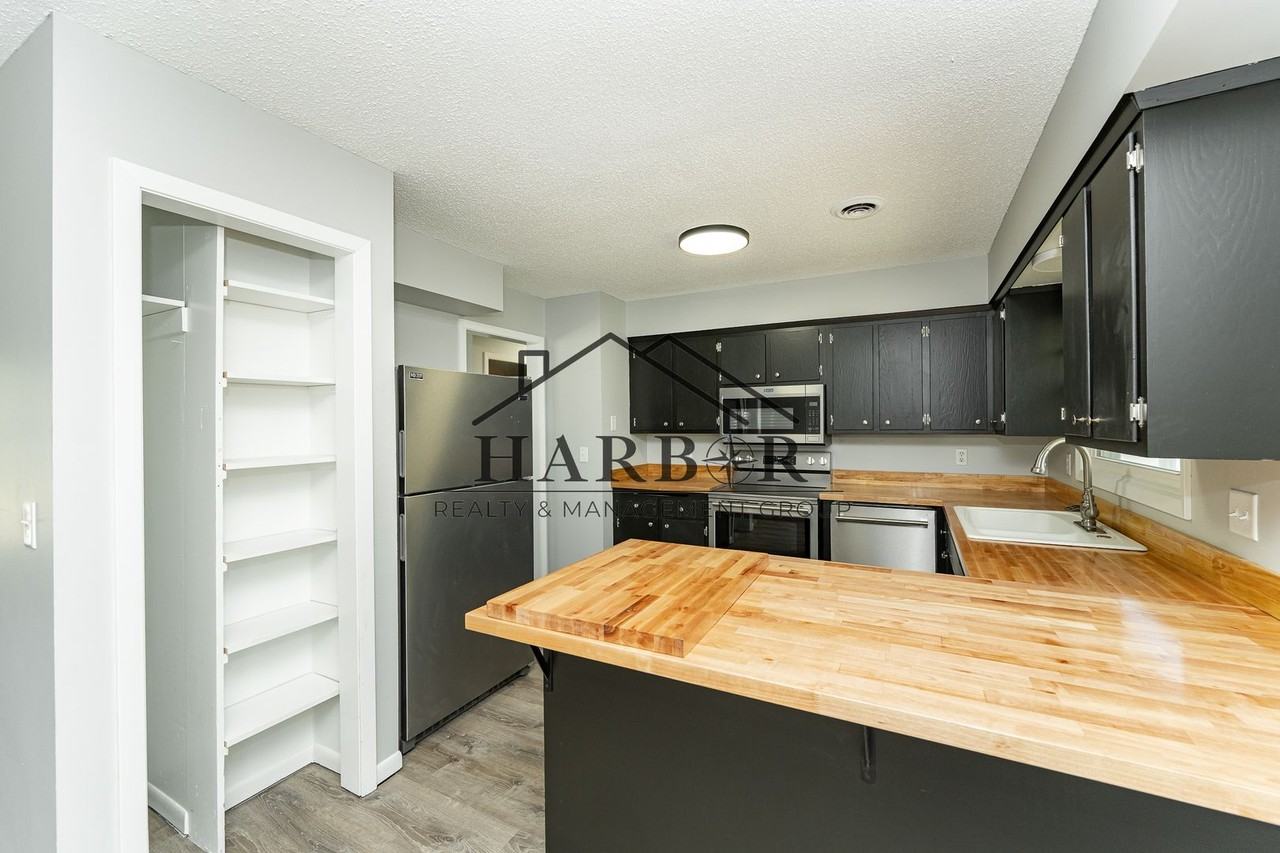 3521 15th Ave Nw - Photo 2 of 25