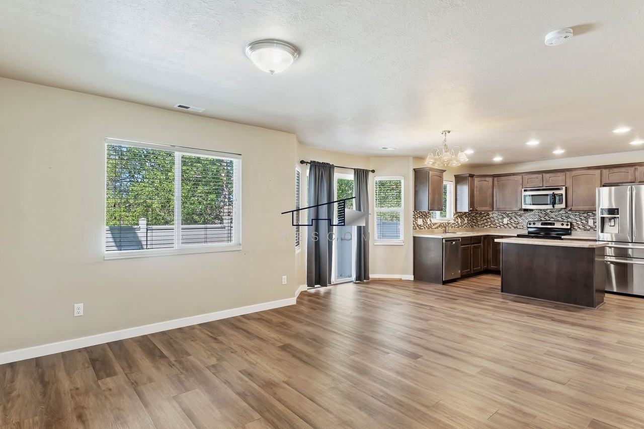 1029 N 740 W - Photo 3 of 23