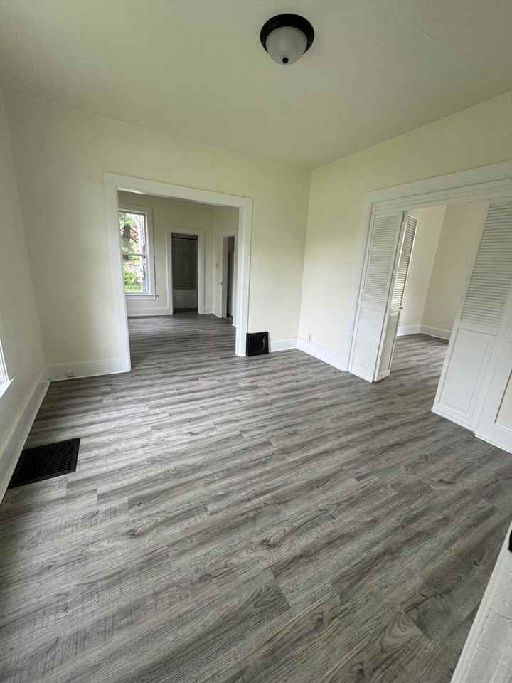 620 Liberty St - Photo 2 of 14