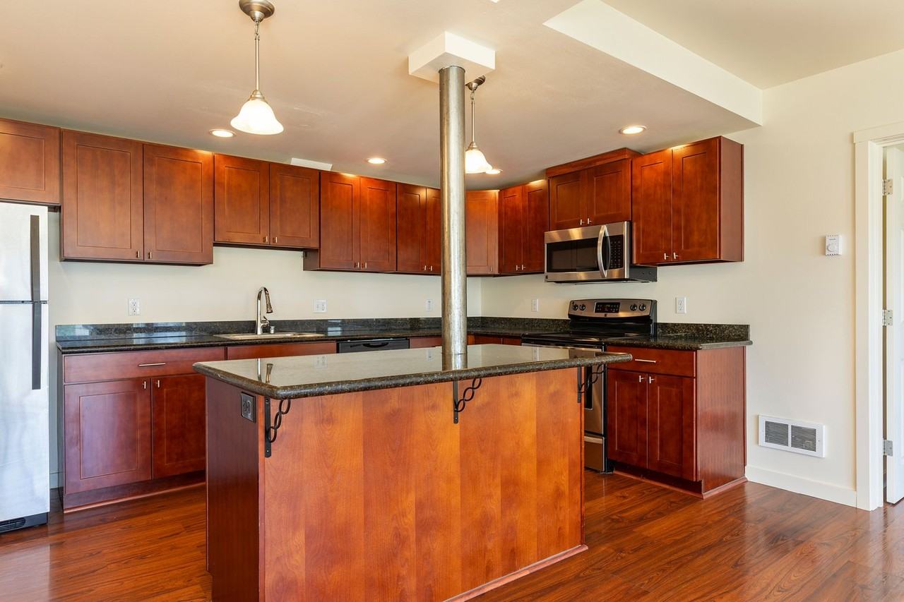 3405 14th Ave W #3 - Photo 3 of 13