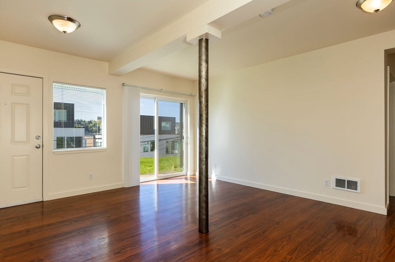 3405 14th Ave W #3 - Photo 6 of 13