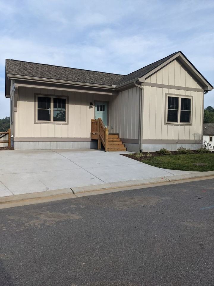 89 Wheeler Rd - Photo 3 of 19