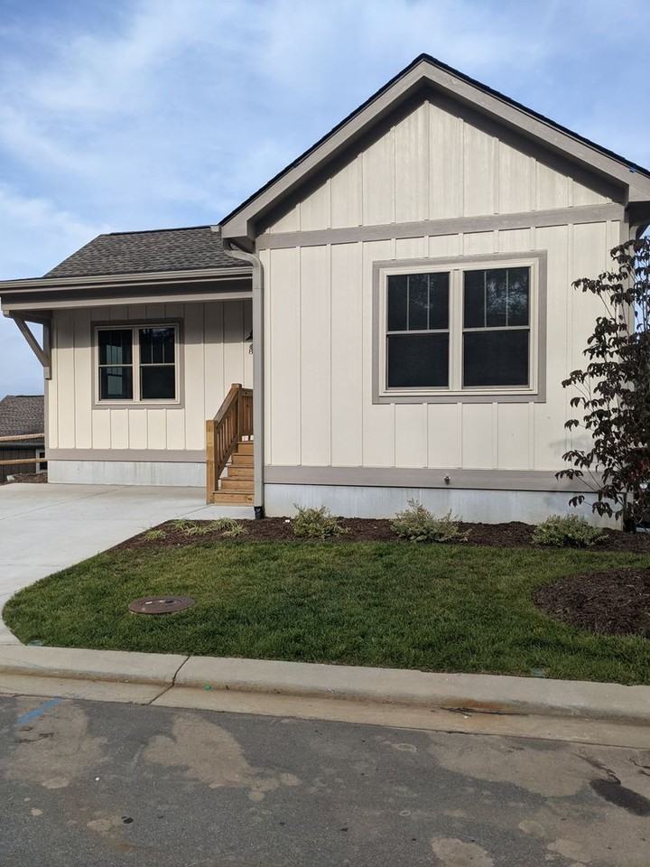 89 Wheeler Rd - Photo 2 of 19