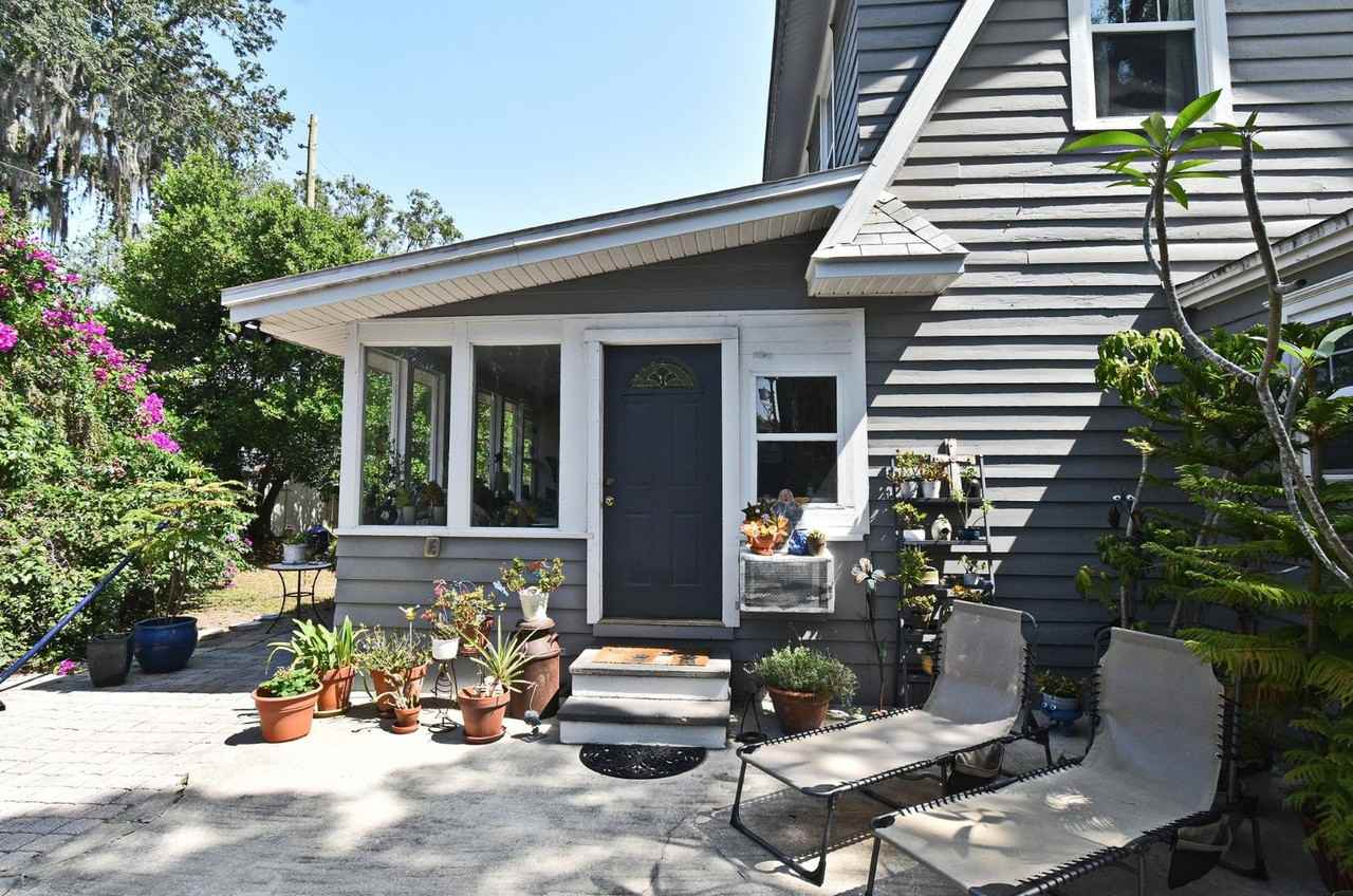 1426 Asher Ln - Photo 2 of 24