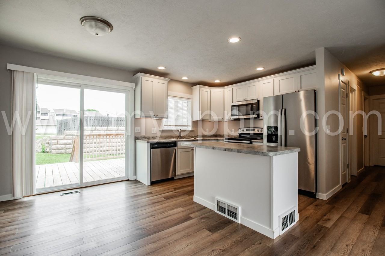 13616 Emiline Cir - Photo 2 of 23