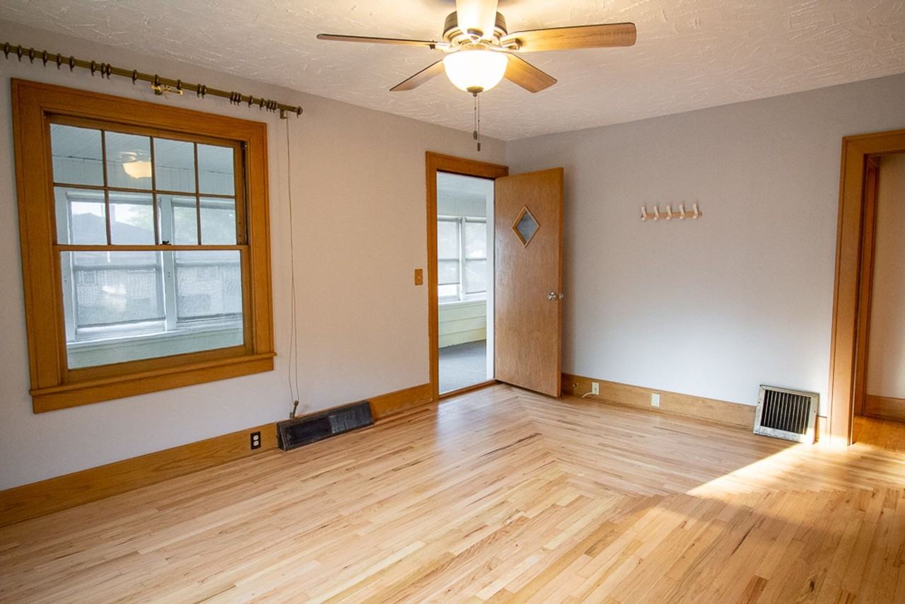 5404 Pacific St - Photo 3 of 26