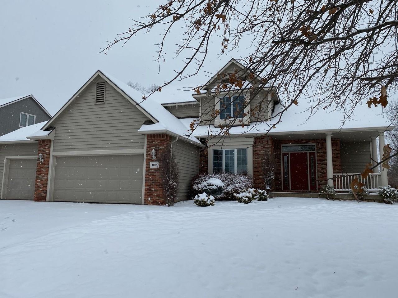 1016 Langston Court - Photo 2 of 48