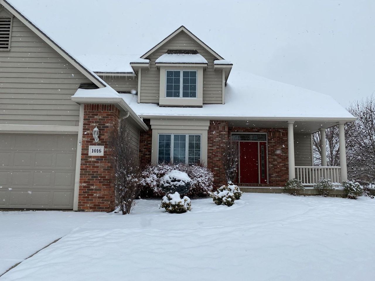 1016 Langston Court - Photo 3 of 48