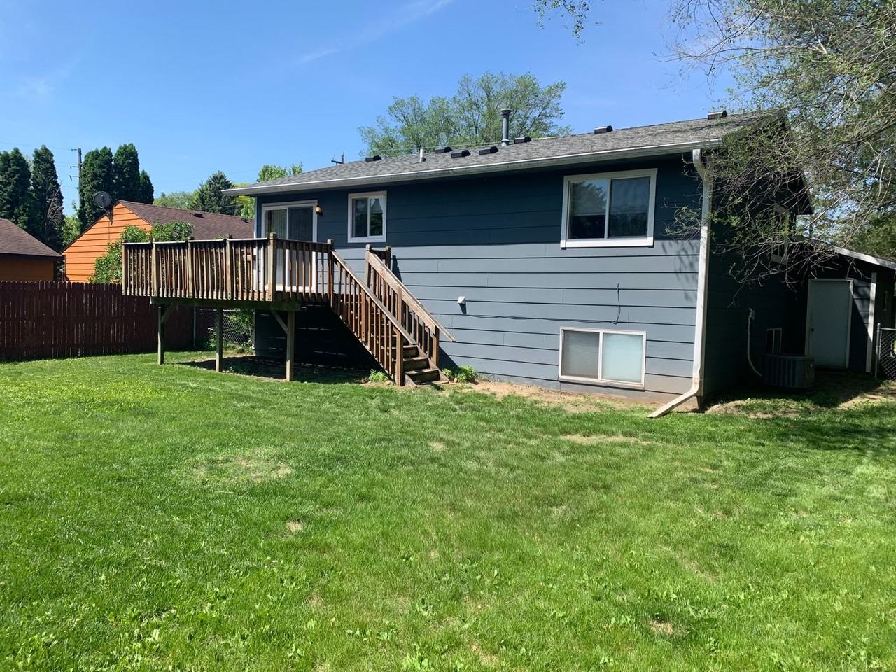 3108 E River Rd Ne - Photo 2 of 14