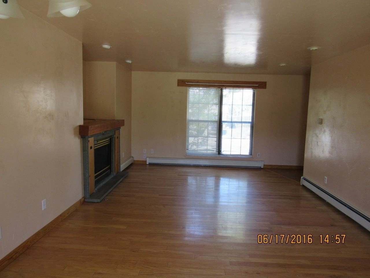 104 Rosewood Way - Photo 3 of 20