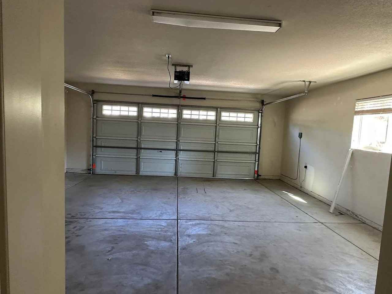 1155 Summer Ridge Ct - Photo 3 of 6