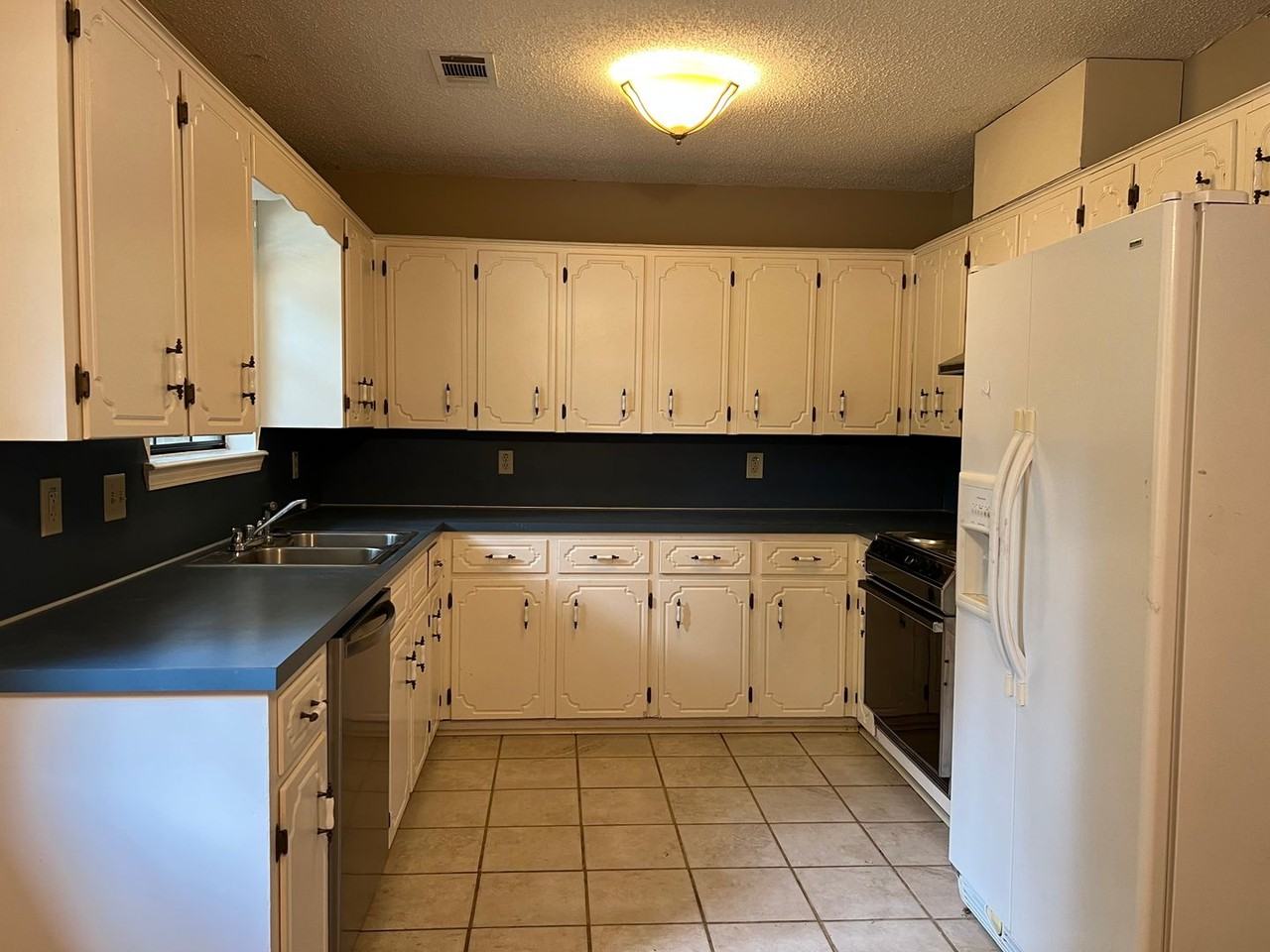 60 Parkview Dr - Photo 5 of 21