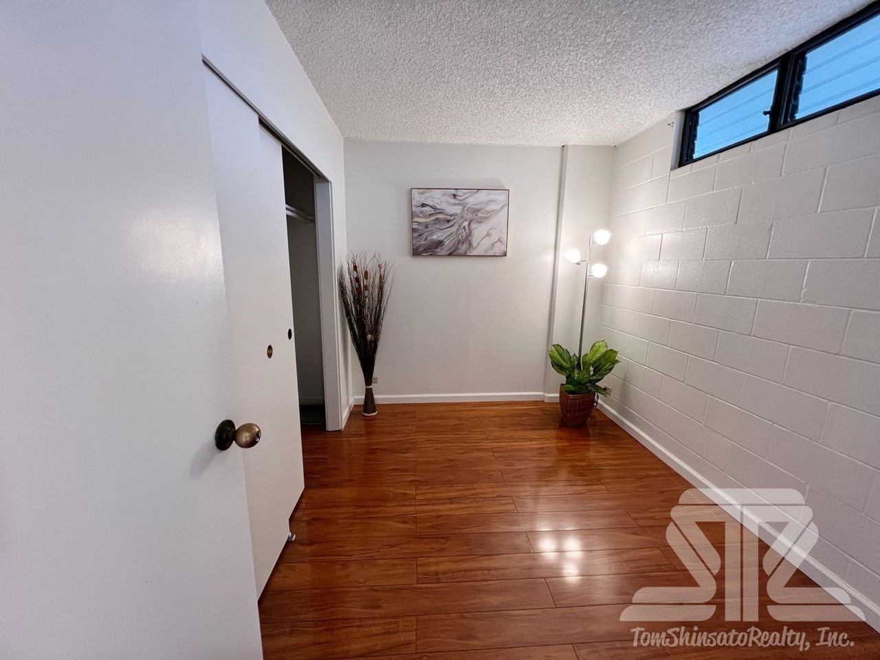 1314 Kinau St #602 - Photo 6 of 12