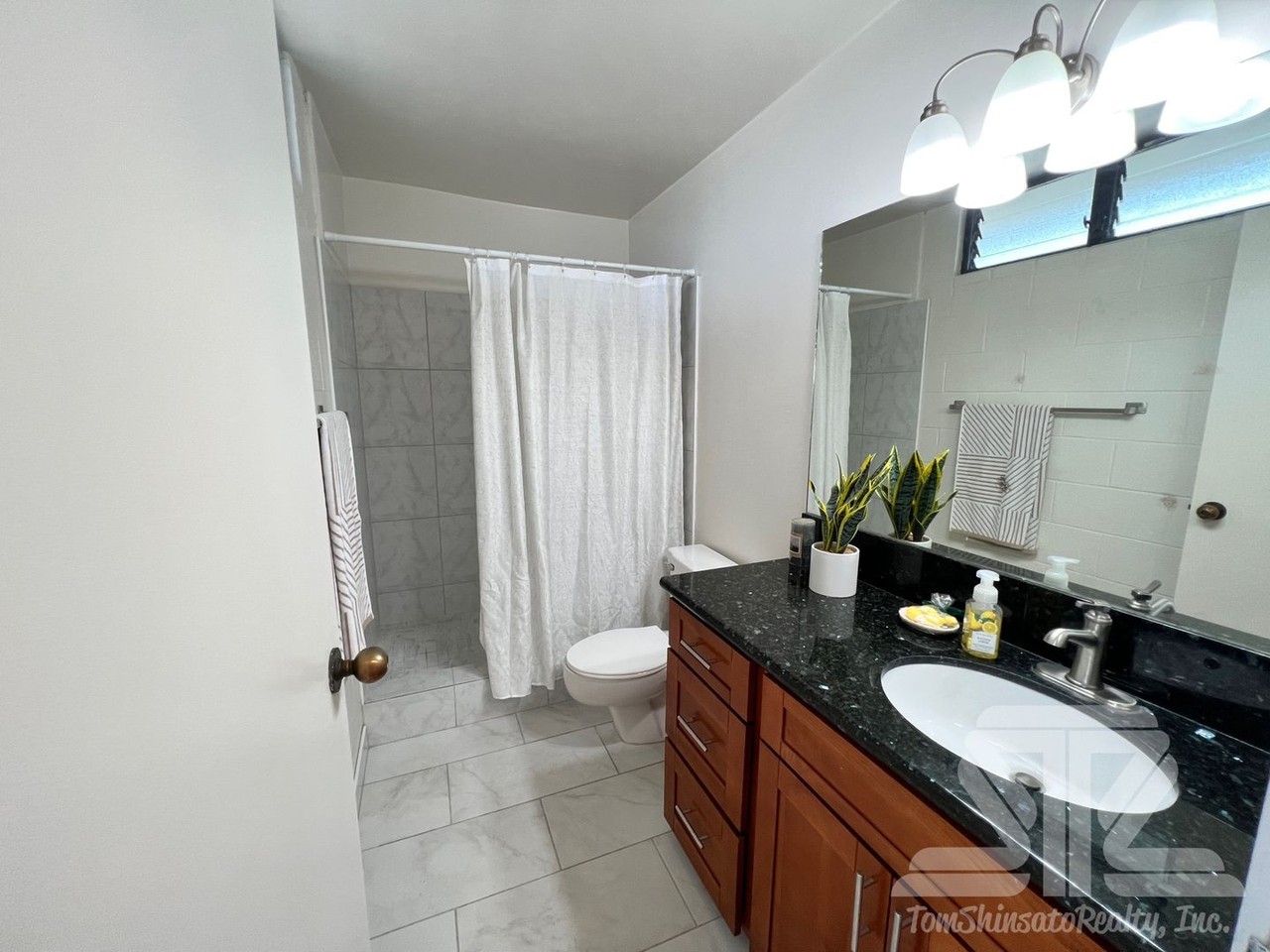1314 Kinau St #602 - Photo 7 of 12