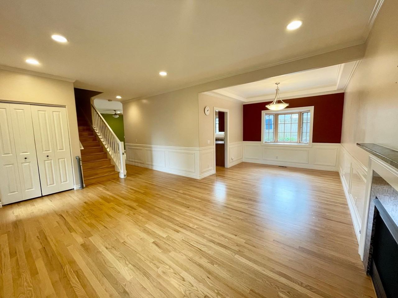 315 N 155th St - Photo 5 of 40
