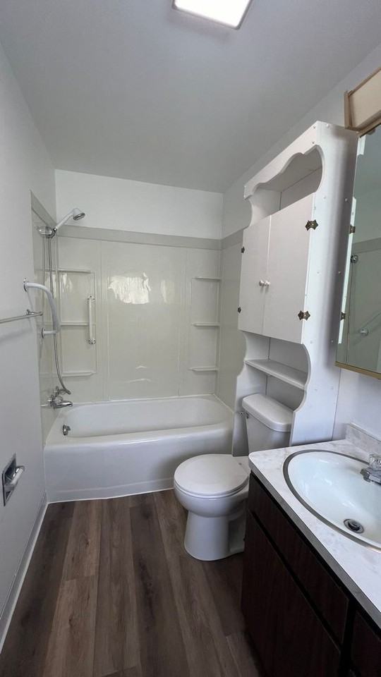 654 S Main Ave - Photo 3 of 17