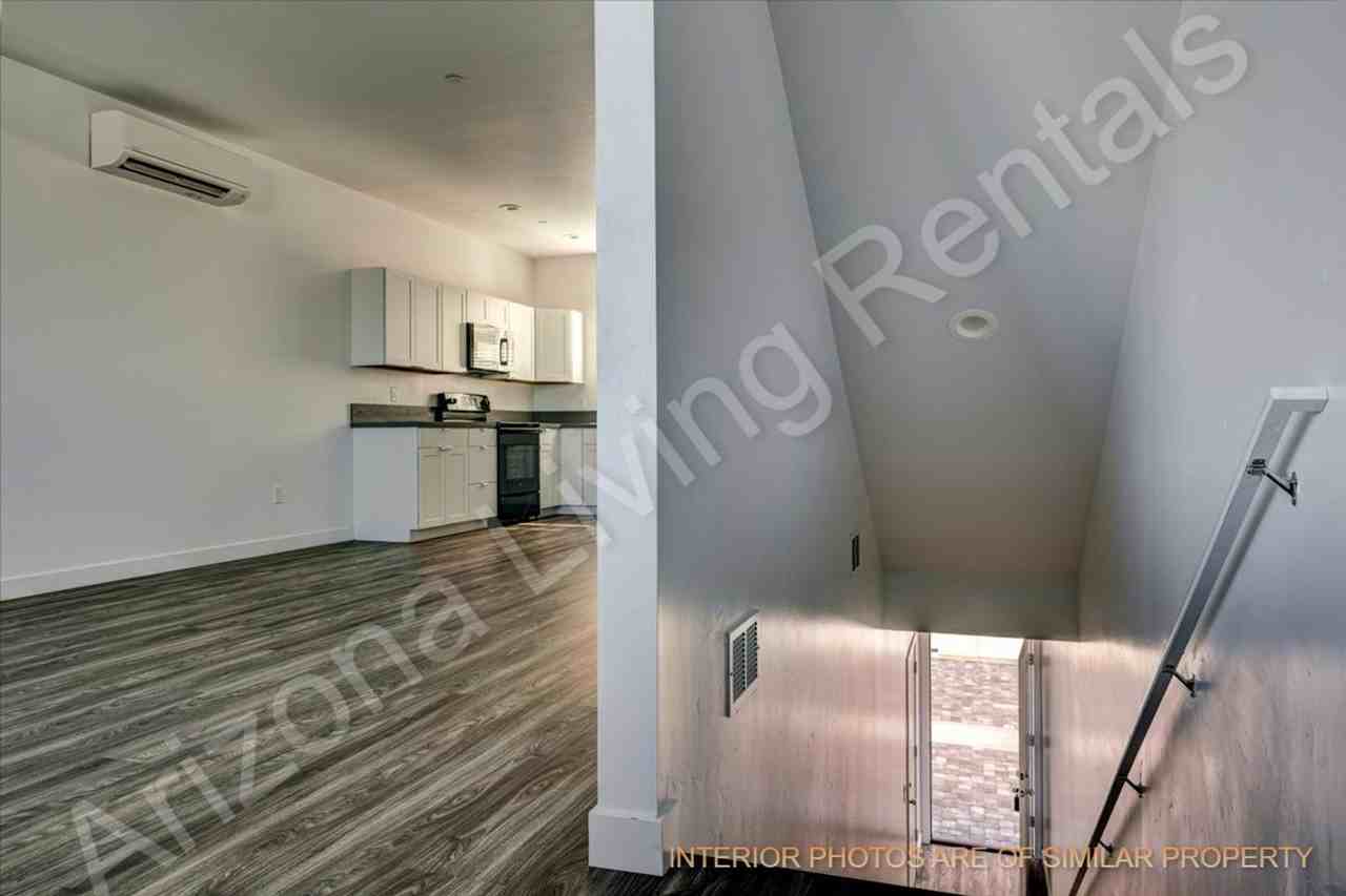 DISCOVER MINIMAL MODERN LIVING - Photo 6 of 40