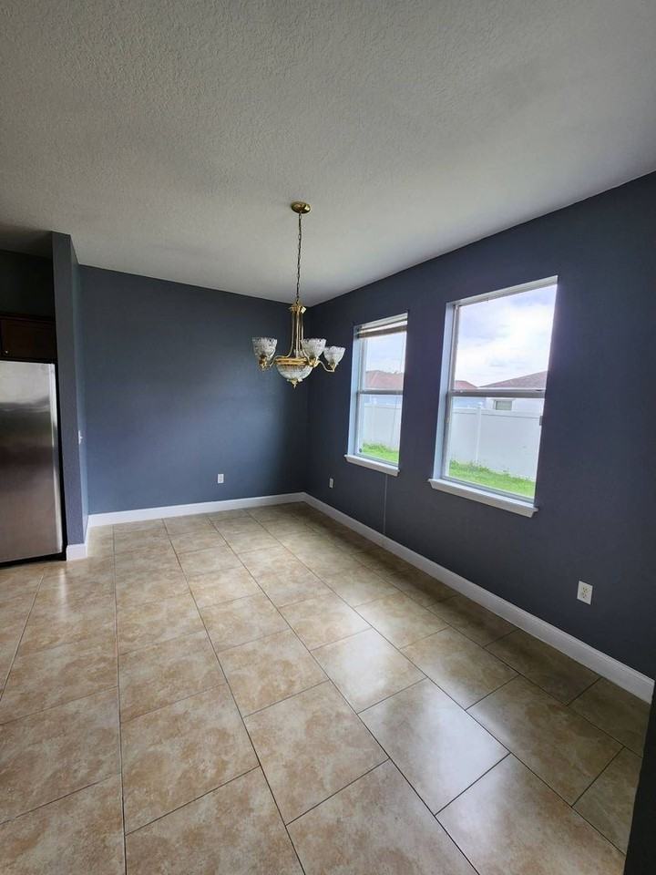 328 Dundee Dr - Photo 6 of 50