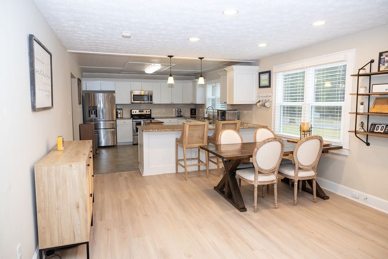 6551 Hog Mountain Rd - Photo 2 of 26