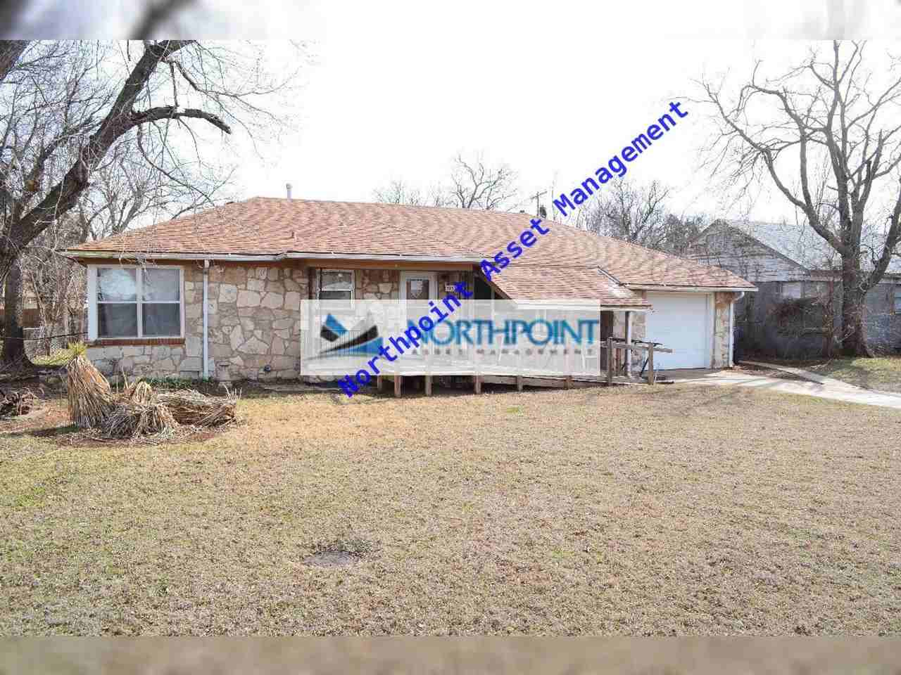 3938 Springlake Dr - Photo 2 of 9