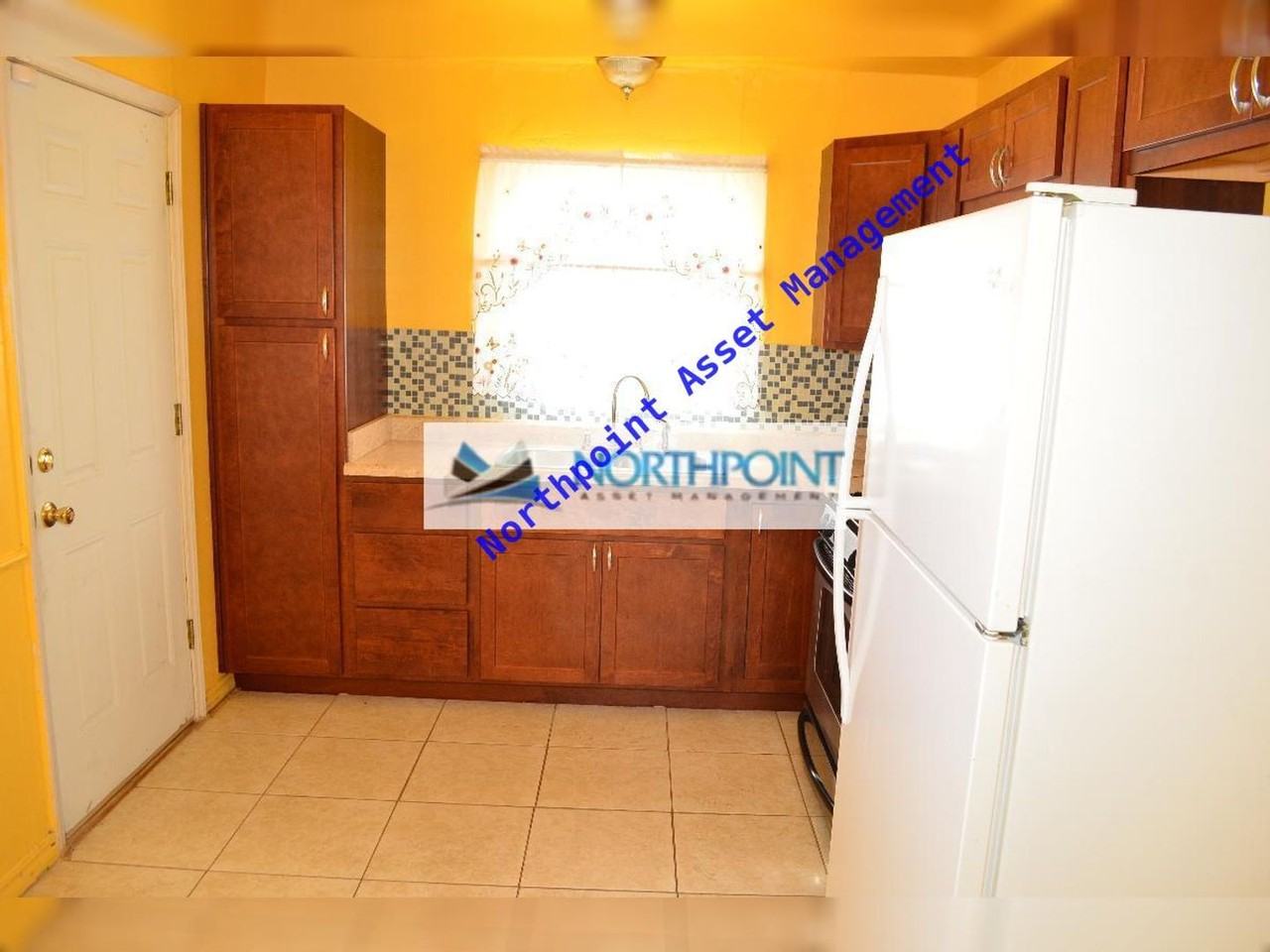 3938 Springlake Dr - Photo 3 of 9