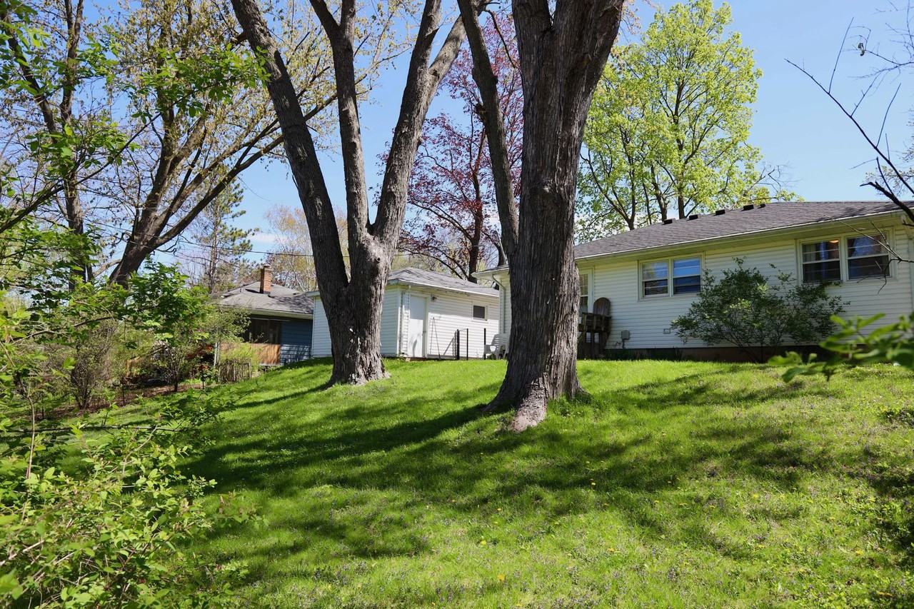 5401 Flamingo Rd - Photo 2 of 18