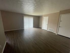 720 W Centennial Ave - Photo 1 of 1