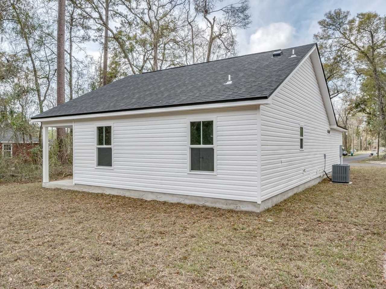 43 Broken Bow Trl - Photo 2 of 27