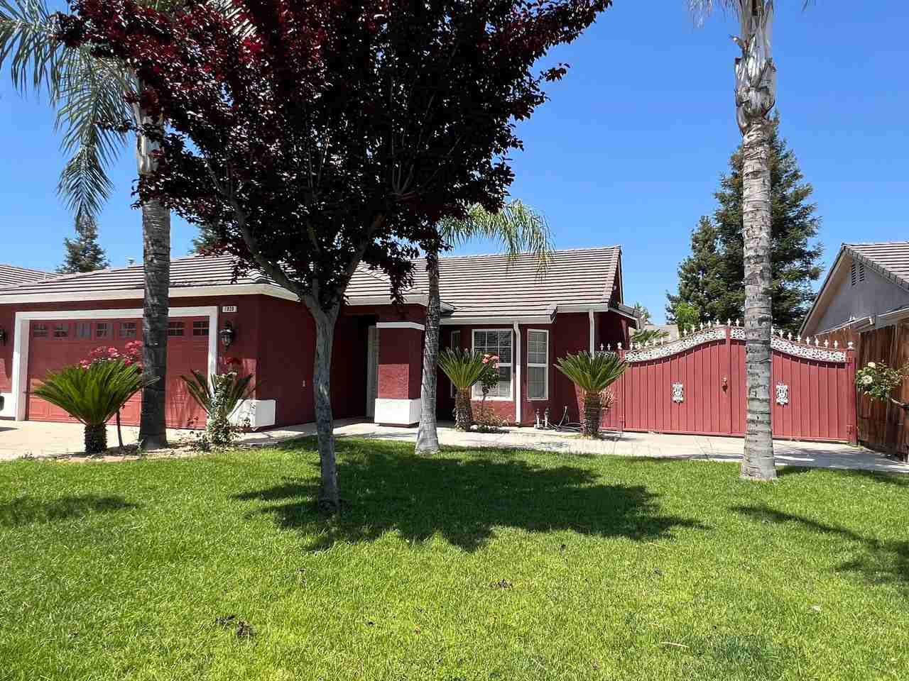 1820 Catherine Ave - Photo 2 of 14