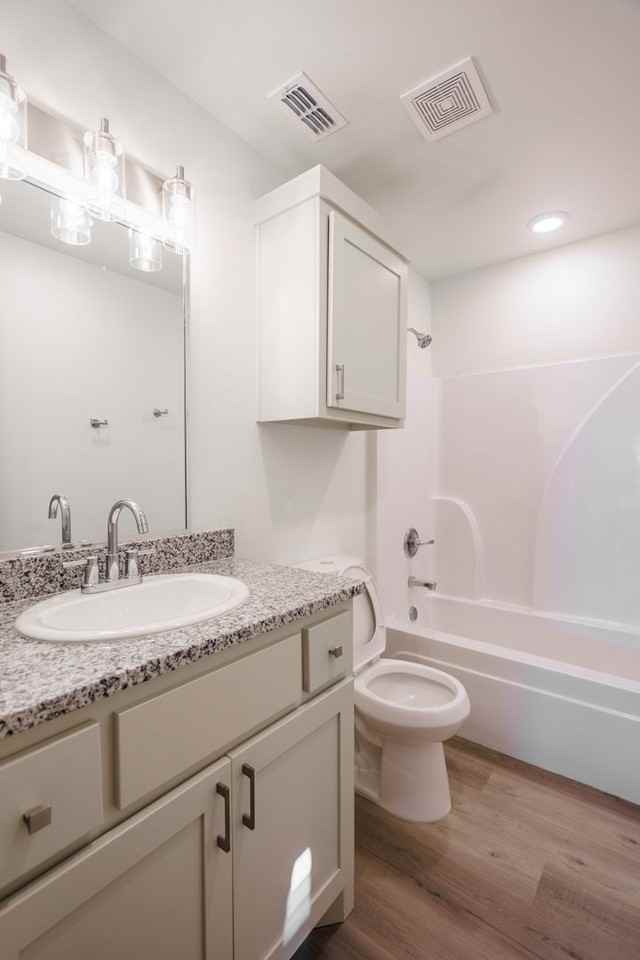 8012 Elm Ave - Photo 3 of 4