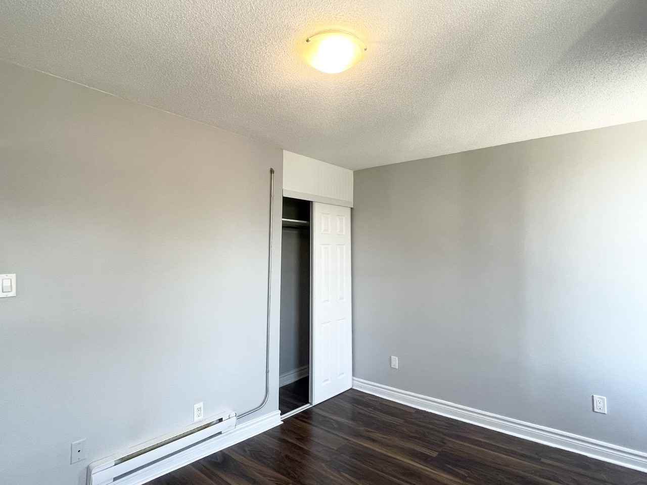 265 Emerald Street North #17 - Photo 6 of 7