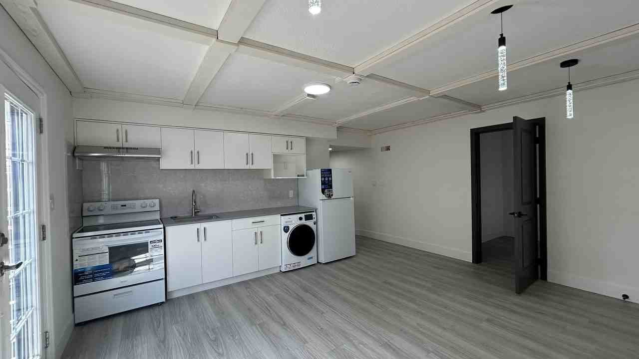 6552 Nolan Street - Photo 3 of 6