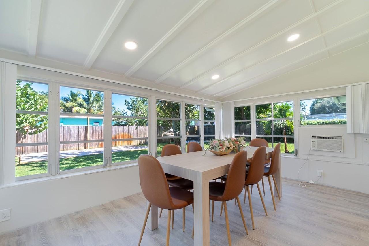 712 Tradewind Dr - Photo 6 of 48