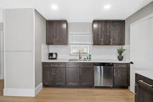 featured image of 736 Prosperity Farms Rd