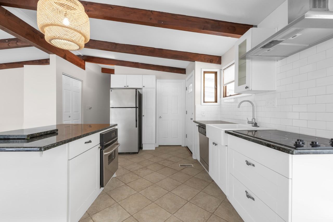 2498 Bristol Rd - Photo 3 of 15