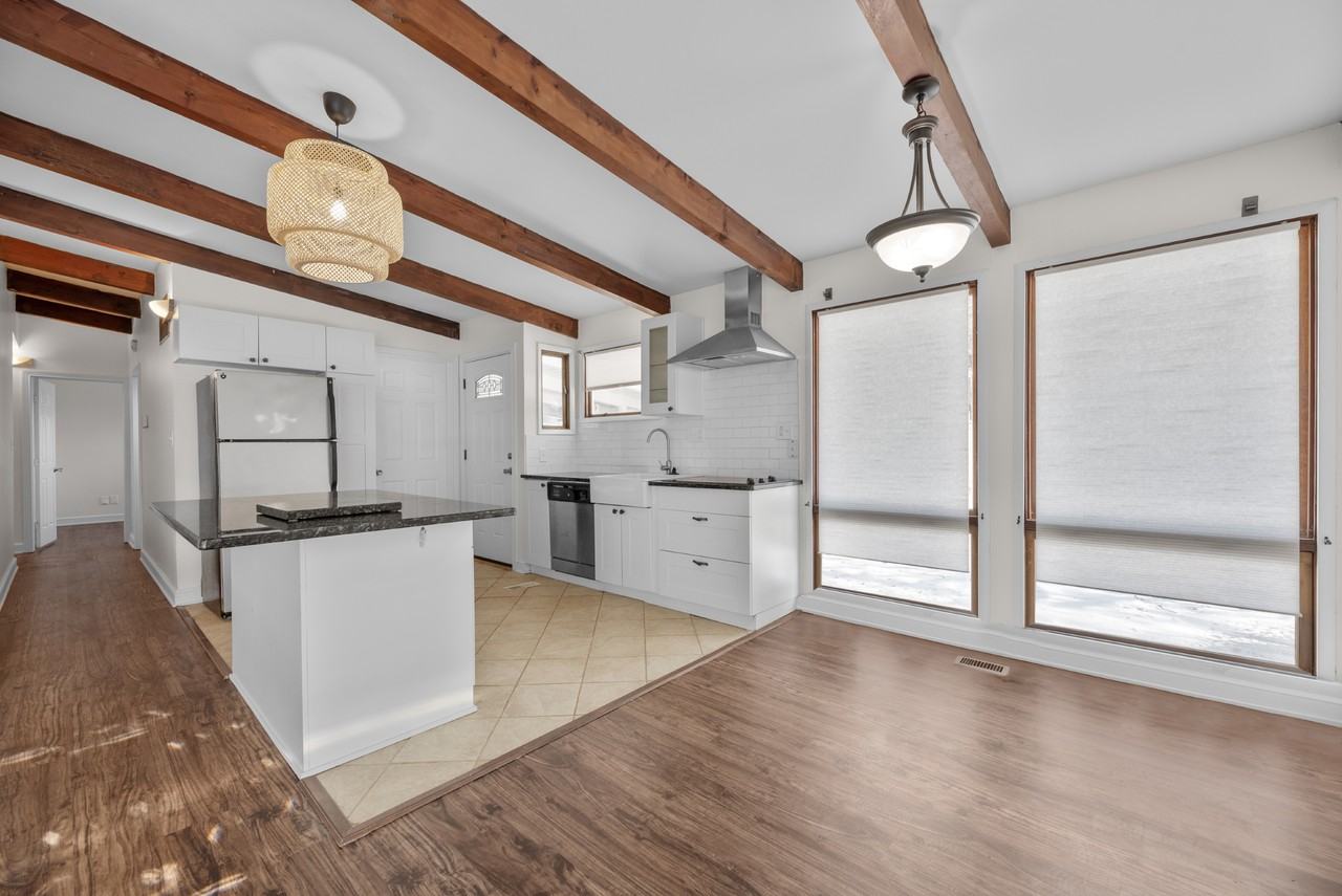 2498 Bristol Rd - Photo 4 of 15