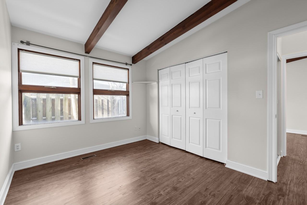 2498 Bristol Rd - Photo 7 of 15