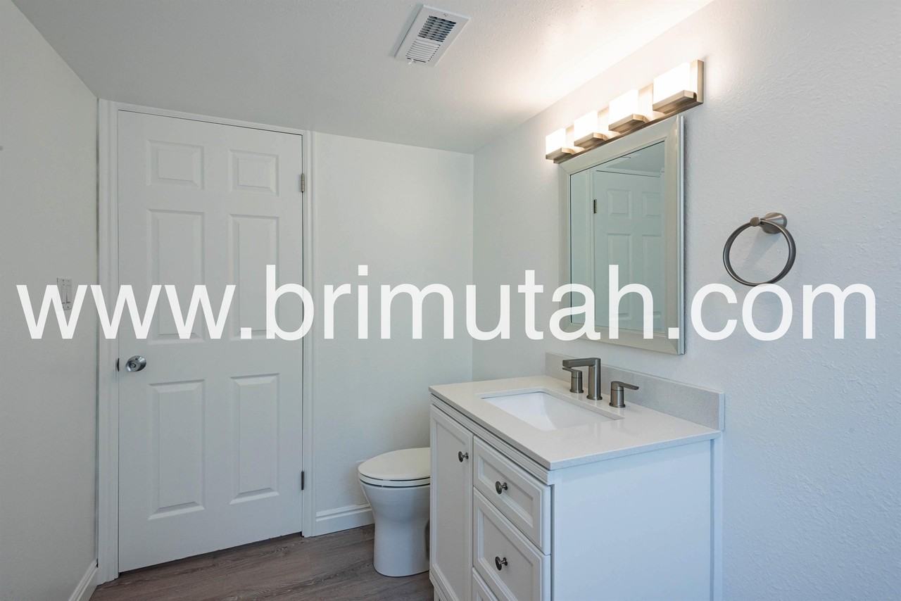 1968 E Lincoln Ln #4B - Photo 7 of 22