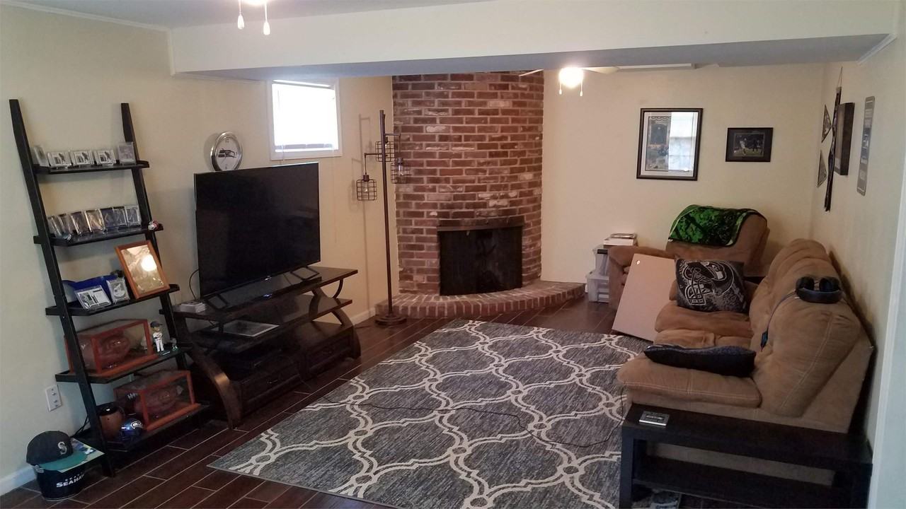 9143 Switzer St - Photo 7 of 13