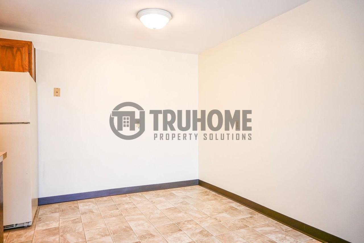 Gallery Apartments - Photo 4 of 13