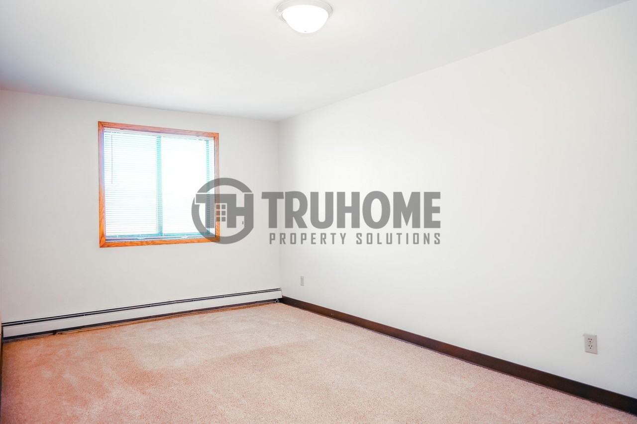 Gallery Apartments - Photo 6 of 13