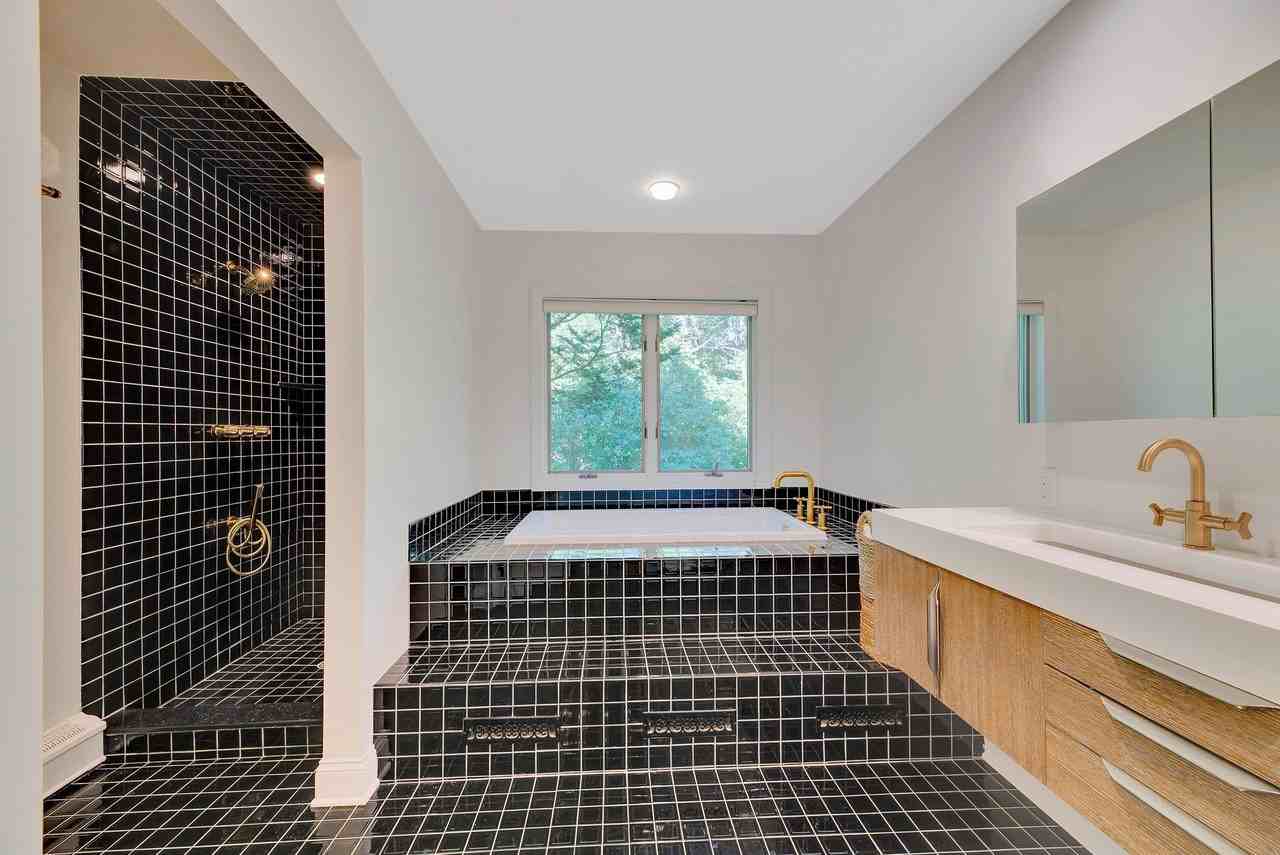 24 Forest Xing - Photo 4 of 14